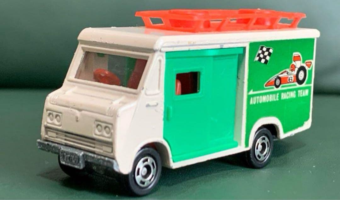 トミカ いすゞ エルフ ハイルーフ