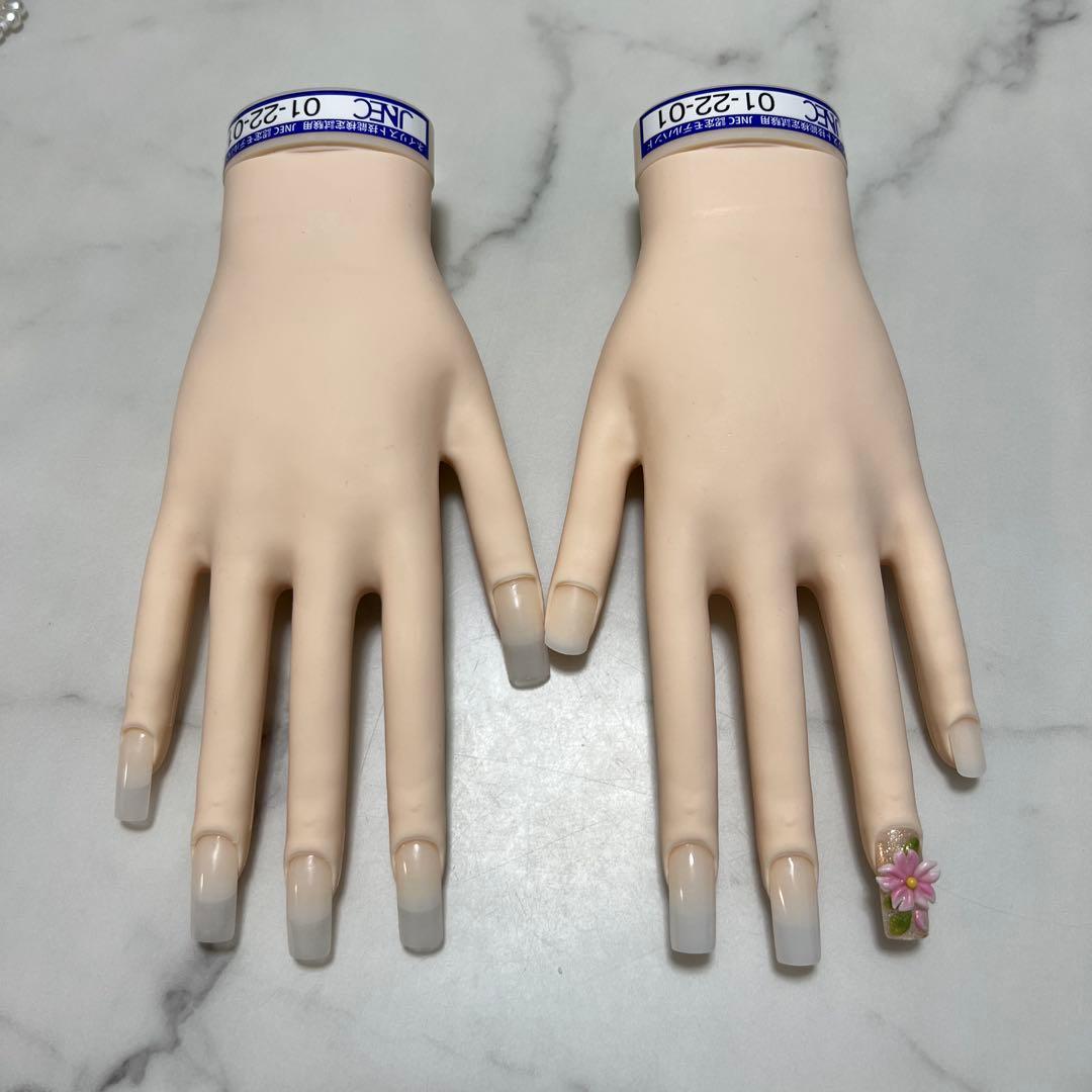 【美品】JNEC認定モデルハンド 1級合格作品付き JNA | STモデルハンド セット | ライフビューティーネイルプロショップ
