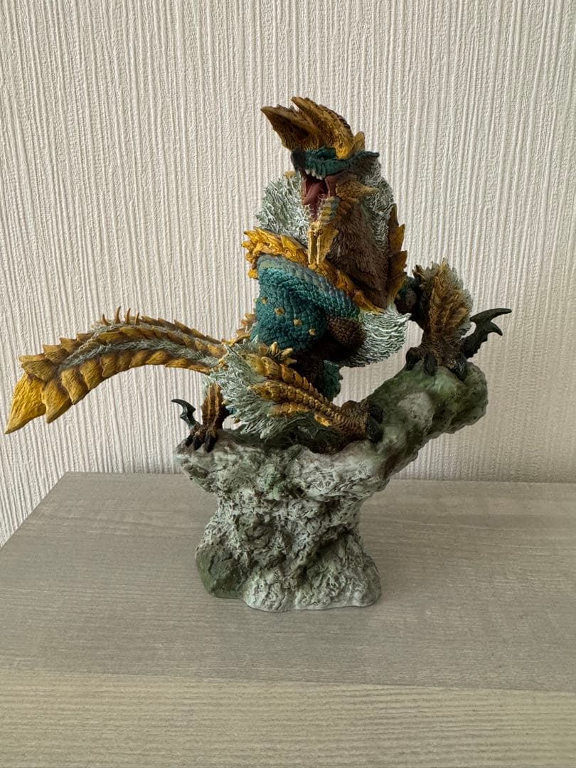 モンスターハンター　ジンオウガ　クリエイターズモデル　フィギュア カプコンフィギュアビルダー クリエイターズモデル 雷狼竜 ジンオウガ
