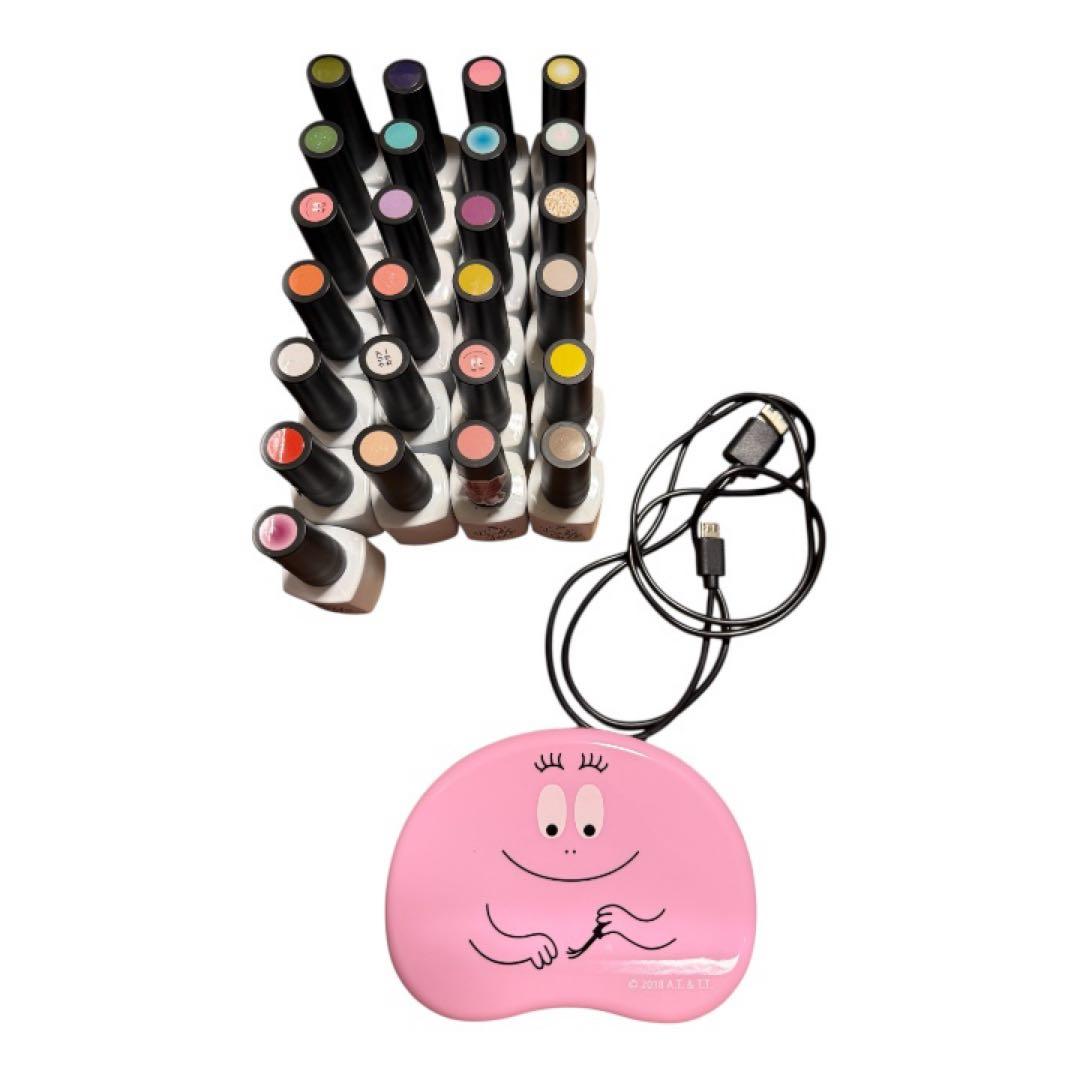 I剥せるネイル25本と限定USBネイルライトセット！