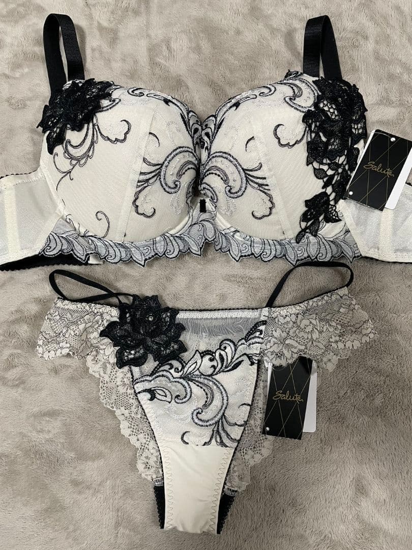 田中角栄】色紙「末ついに海となるべき山水も しばし木の葉の下くぐる