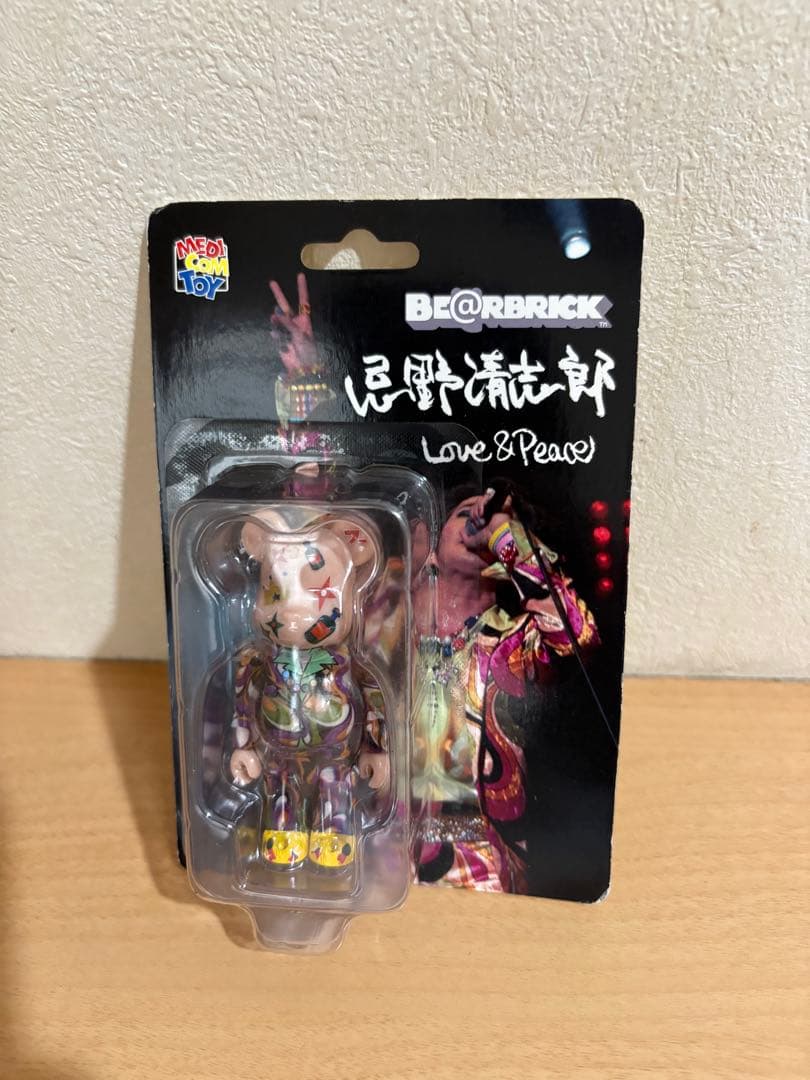 BE@RBRICK ベアブリック 100% 忌野 清志郎 Love&Peace - メルカリ