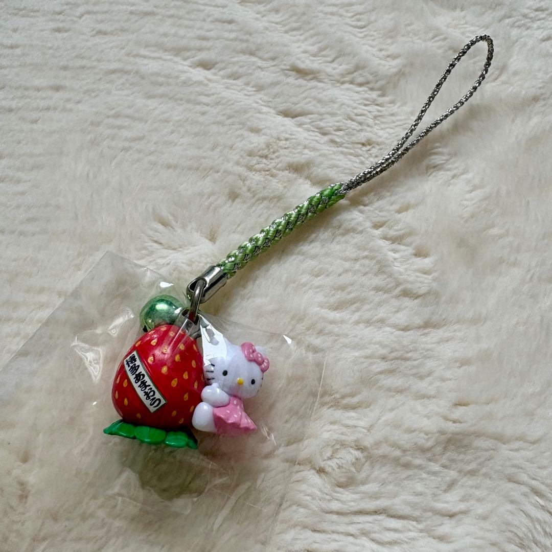 ご当地キティ 根付け 福岡限定 博多あまおう - メルカリ