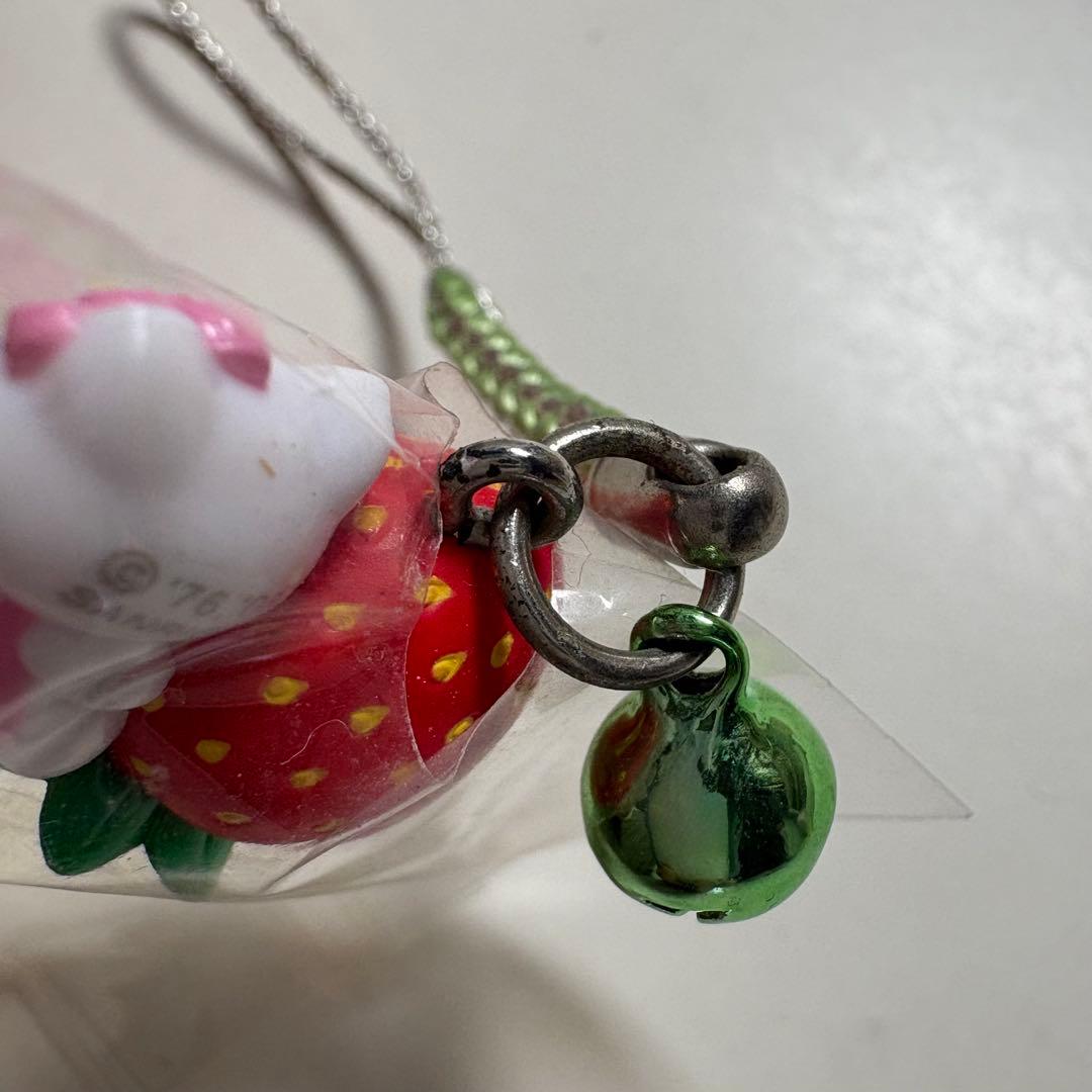 ご当地キティ 根付け 福岡限定 博多あまおう - メルカリ