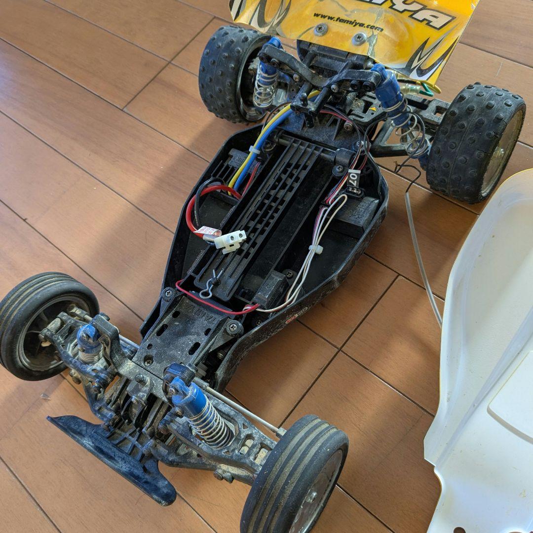ジャンクTamiya ラジコンカー 2200mAh＋2個バッテリー付き - メルカリ
