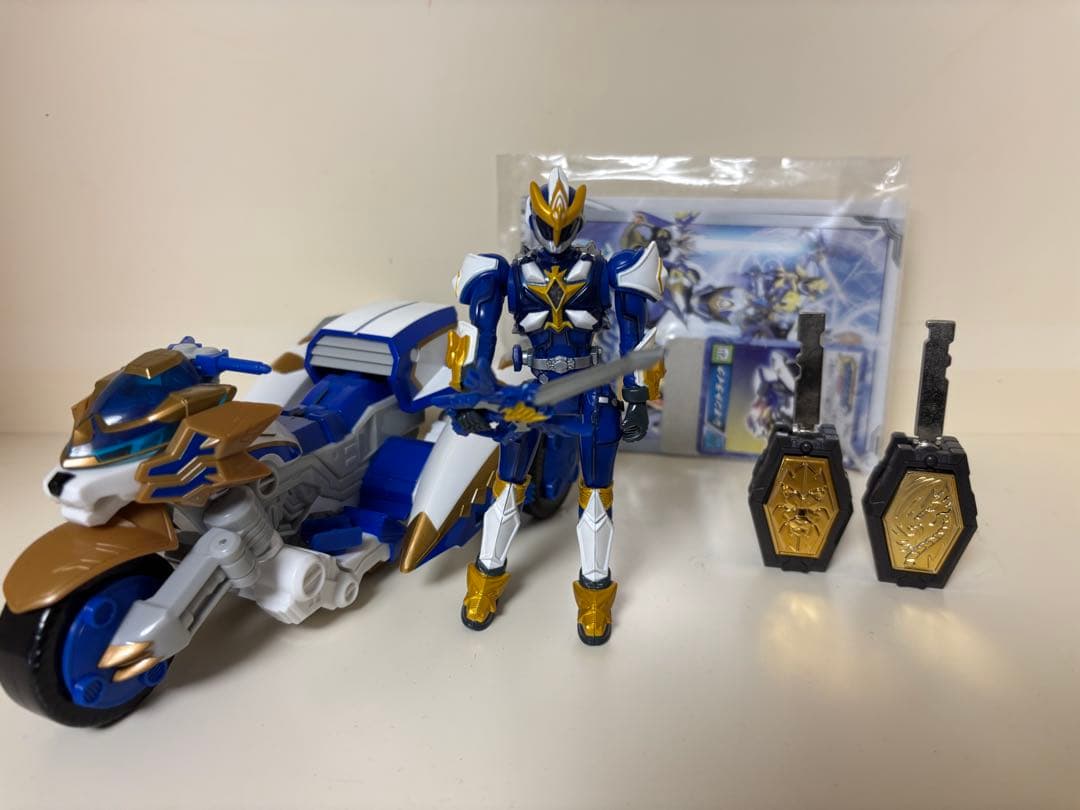 【当時品】　R-A01リュウケンドー　マダンブレイブレオン　アクションフィギュア