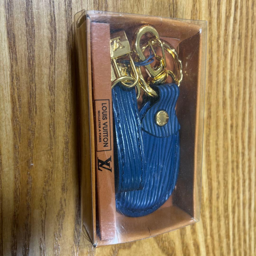 Louis Vuitton キーホルダー 青とストラップ LOUIS VUITTON（ルイ・ヴィトン） 並行輸入 キーホルダー Louis