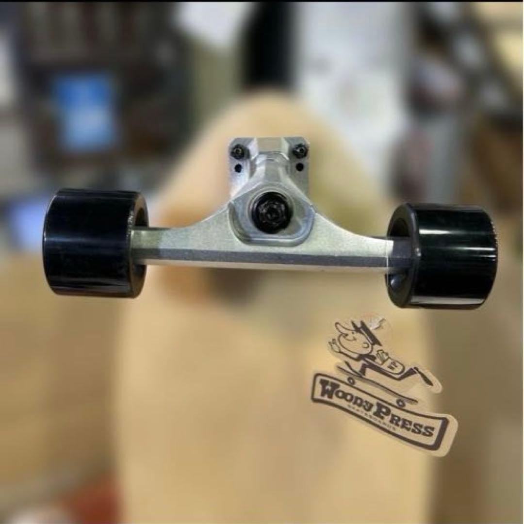 7183【未使用品】スイングトラック搭載 サーフスケート31,5 ウッディ