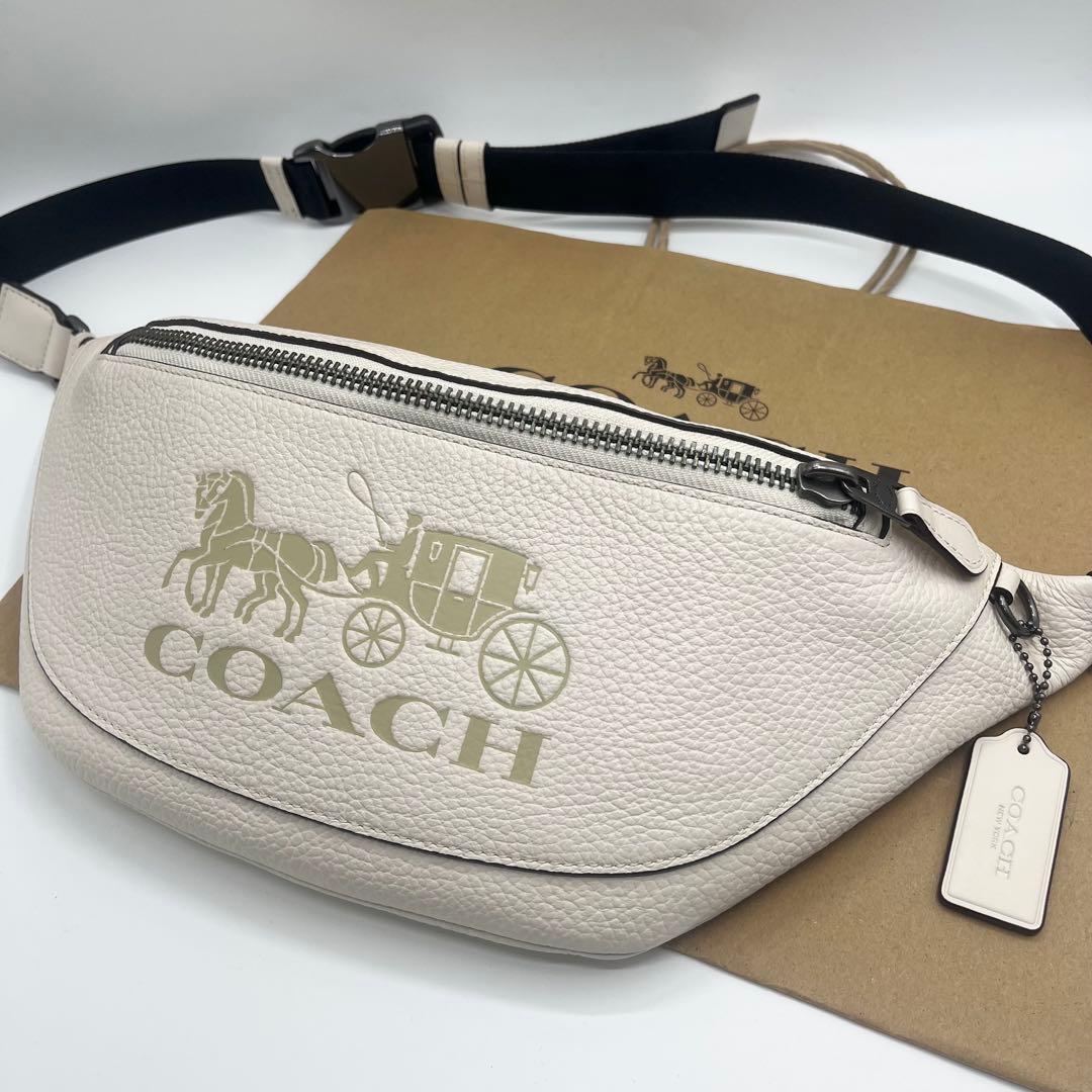 【未使用】コーチ　ボディバッグ　馬車ロゴ　ホワイト　希少　ショルダー COACH（コーチ） 《P5倍》コーチ ショルダーバッグ シグネチャー