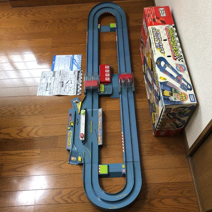 トミカ びゅんびゅんビッグタワーサーキット、びゅんびゅんサーキット