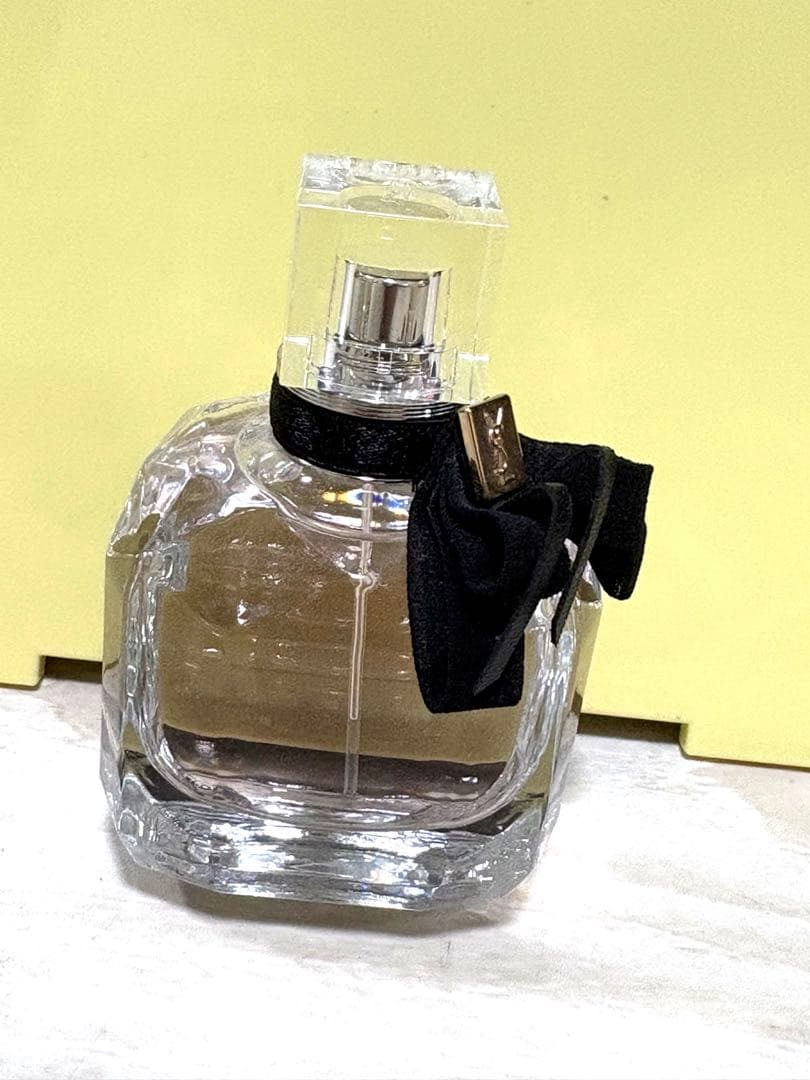 イブサンローラン　モンパリ　オーデパルファム