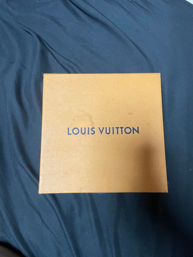 き*そ様 ルイヴィトンベルト LVバッジ無し ベルト・LV イニシャル 40MM リバーシブル ｜ルイ・ヴィトン 公式