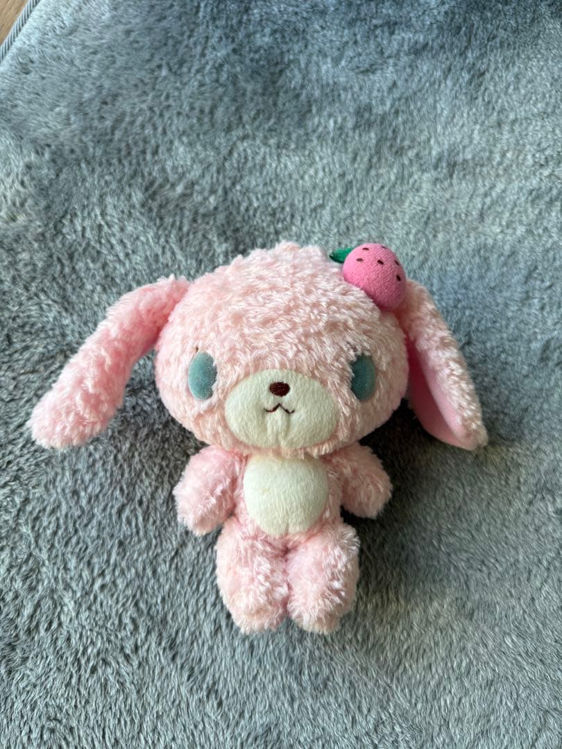 お値下げ【美品・レア】シュガーバニーズ ストロベリーうさ　ぬいぐるみ　当時品 シュガーバニーズ ストロベリーうさ ぬいぐるみ サンリオ レア ハート