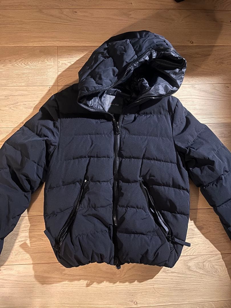 デュベティカフード付きダウンジャケット 黒　unisex ディオニシオ