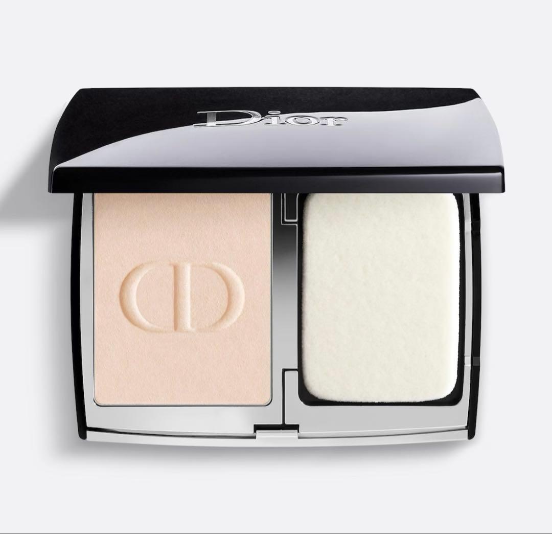 ディオールスキンフォーエバー パウダー ファンデーション 0N /クッションパフ DIOR（ディオール） ディオールスキン フォーエヴァー イドラ グロウ