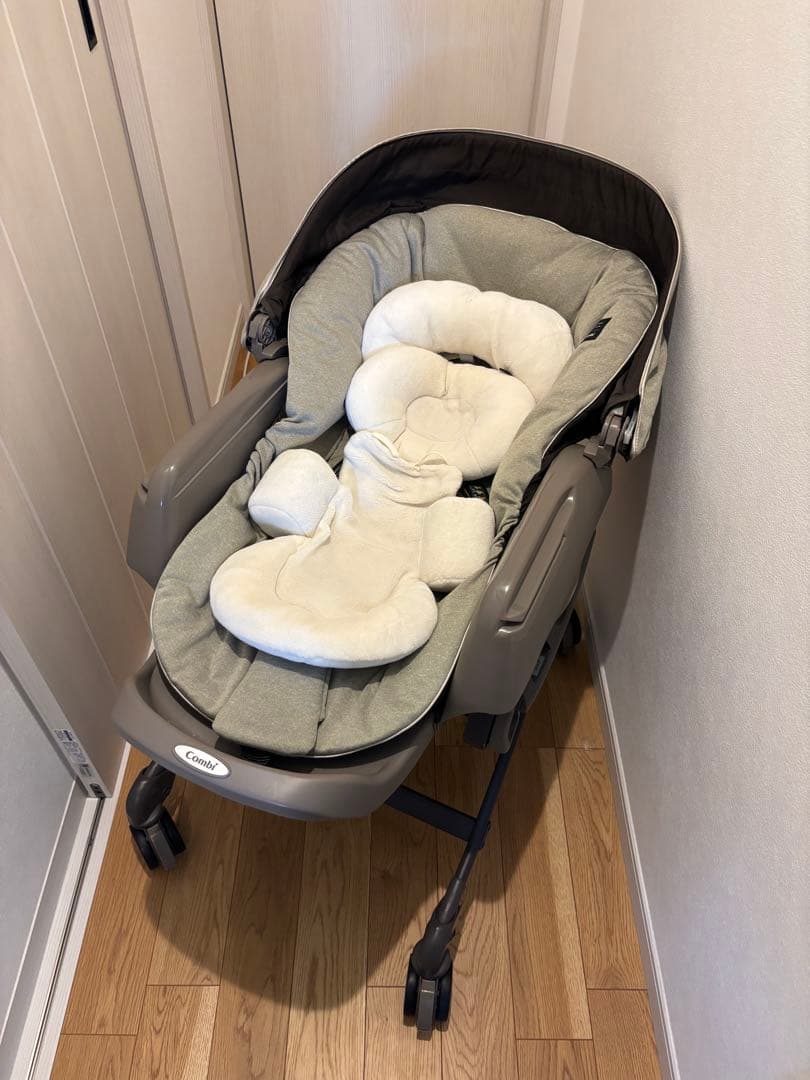 Combi ネムリラ　オートスイング　2018年モデル