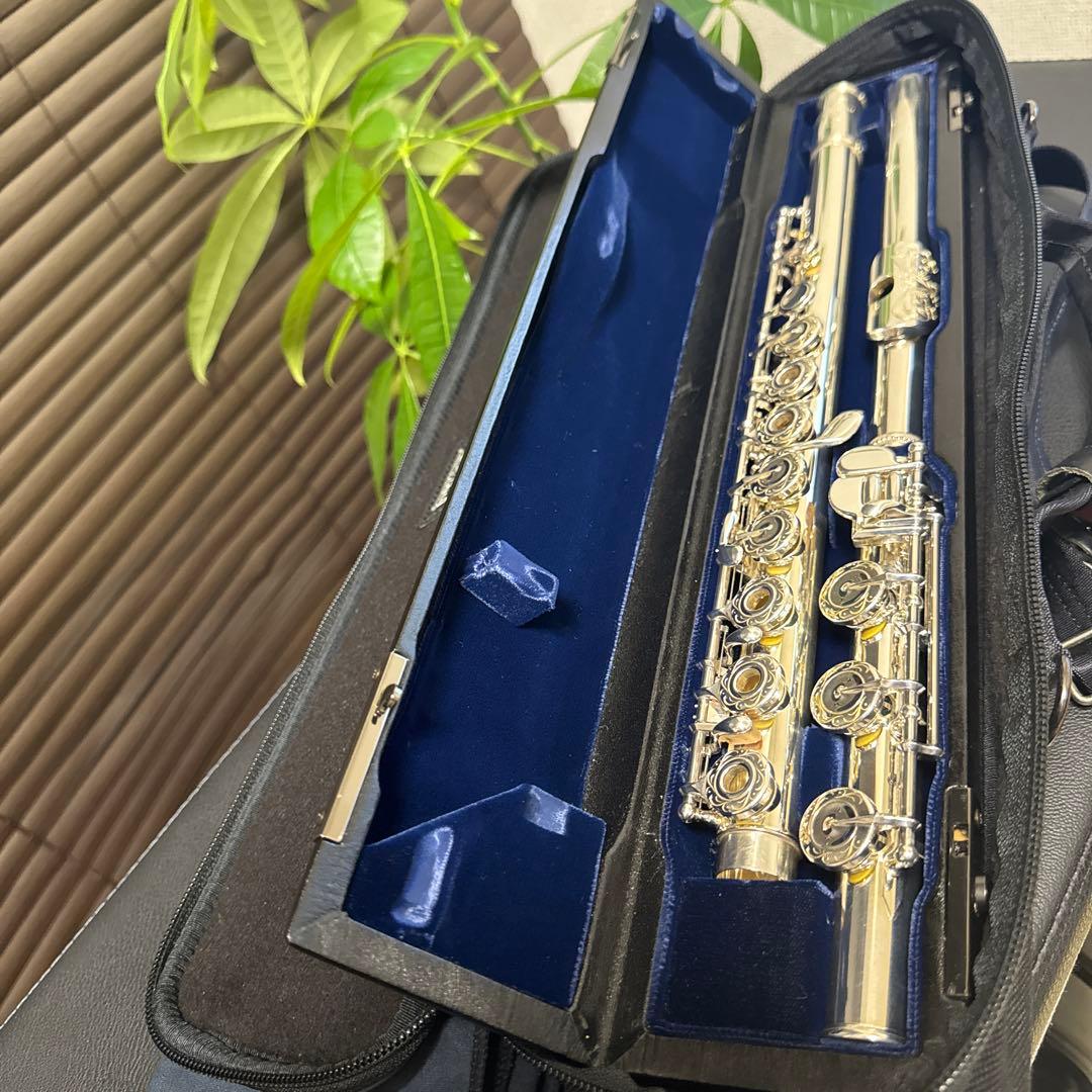 SANKYO フルート　総銀製H足部管　彫刻あり imgrc0089559353.jpg