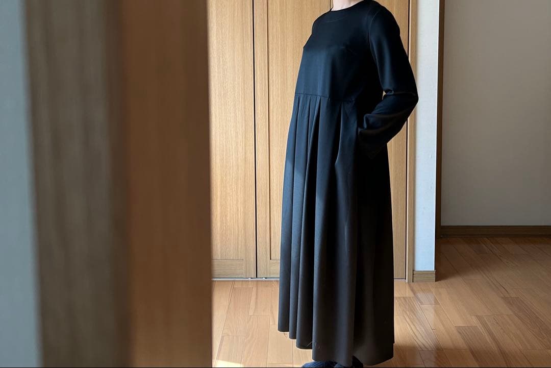 【Chibiページ】高級・上質＊ブラックボックスタックロングワンピース