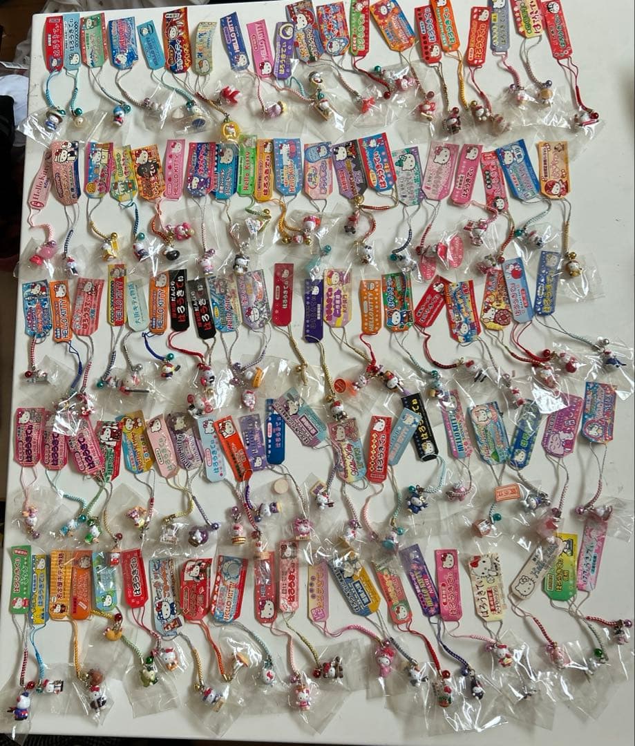 ご当地キティ　根付け　101個