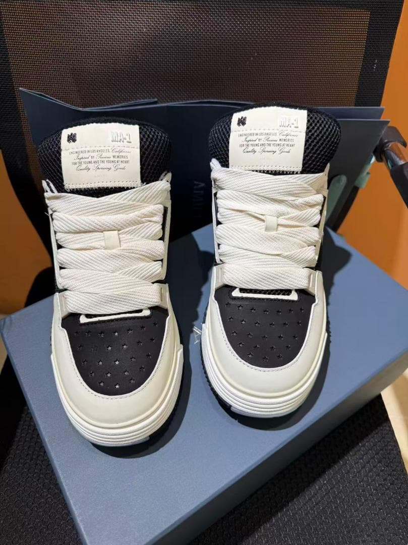 AMIRI ホワイト/ブラック スニーカー