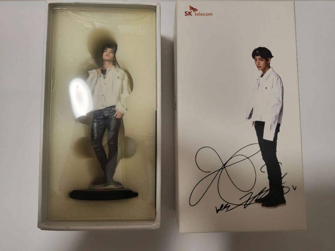 BTS テレコムフィギュア V テテ BTS V テテ フィギュア - メルカリ