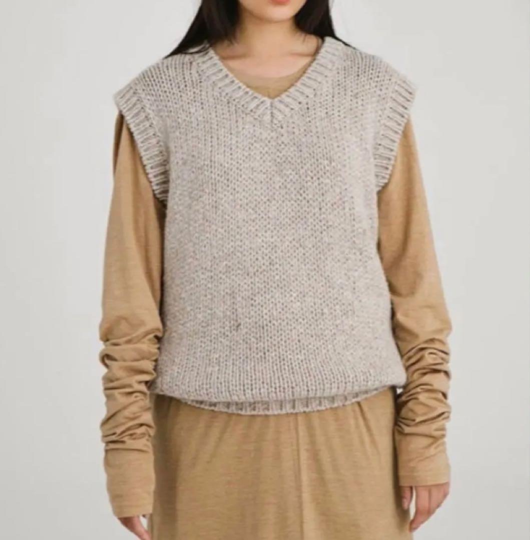 新品Cristaseya クリスタセヤ ニットベスト イタリア製 7万7000円