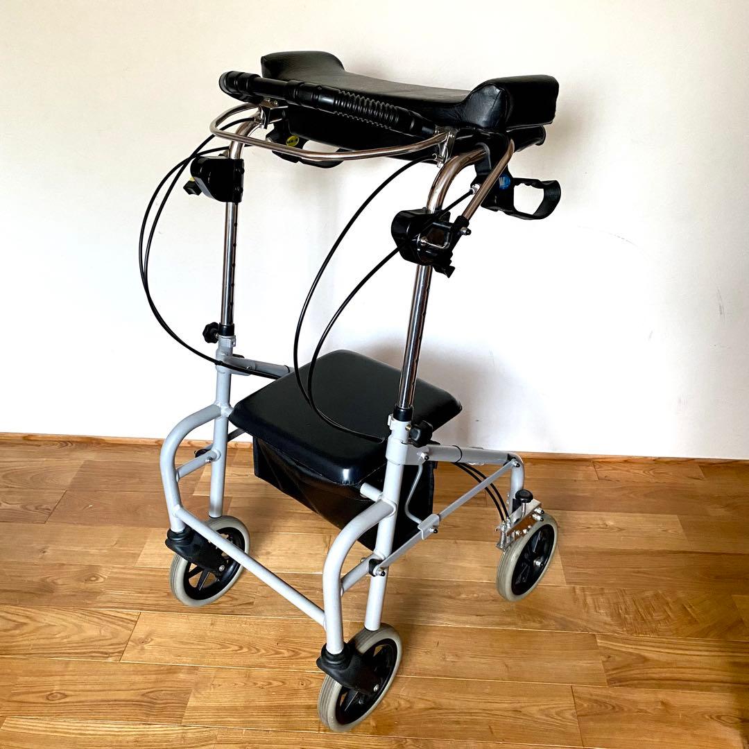 美品 前腕支持 歩行補助車 ラビット WAー2 ウェルパートナーズ 座面付き