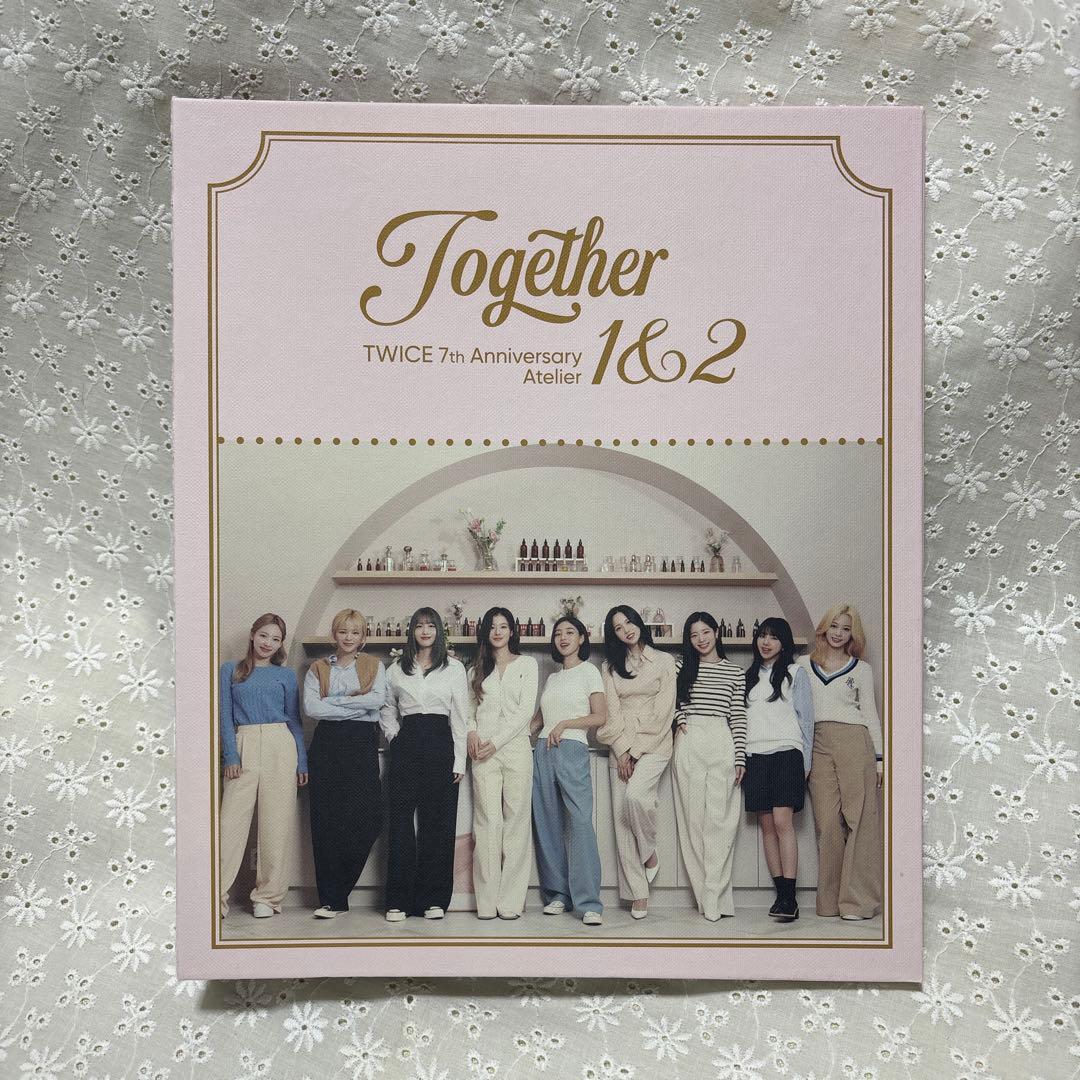 トレカ付き TWICE フォトカード バインダー Together 1&2 - メルカリ