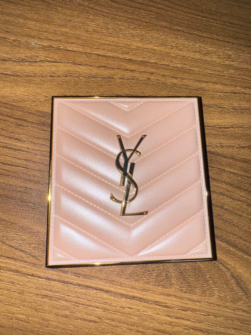 最終価格年内まで】YSL パウダーチークパレット 6色入り