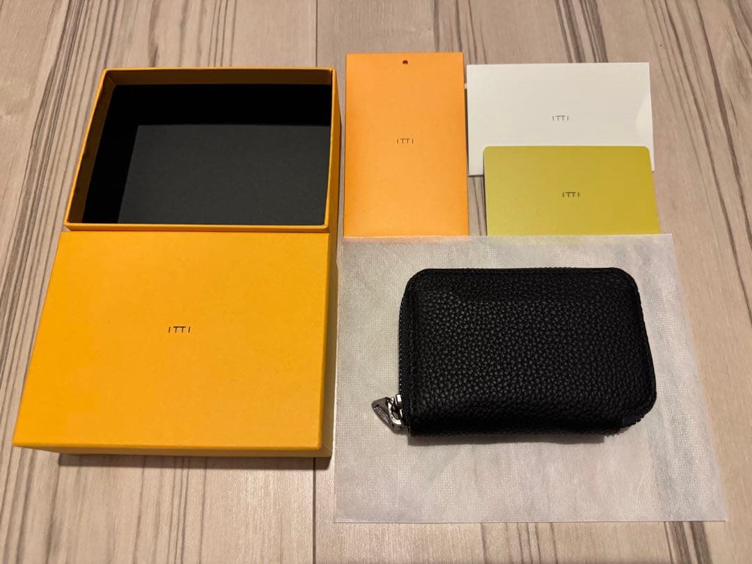 ITTI CRISTY COIN CARD WLT / BK （限定カラー）