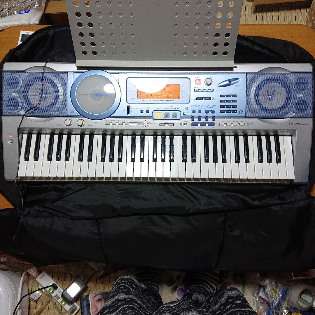 CASIO LK-100 61鍵盤電子キーボード 別売り持ち運べるケース付き