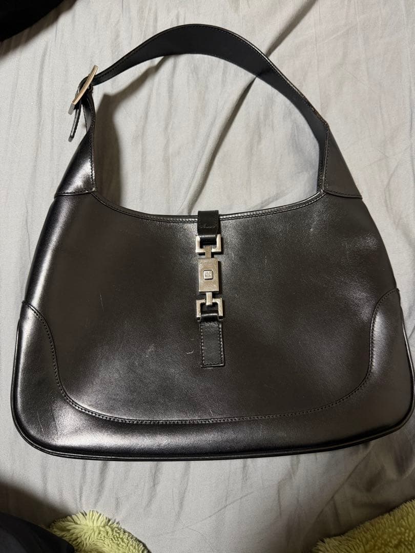 GUCCI ブラックレザーハンドバッグ