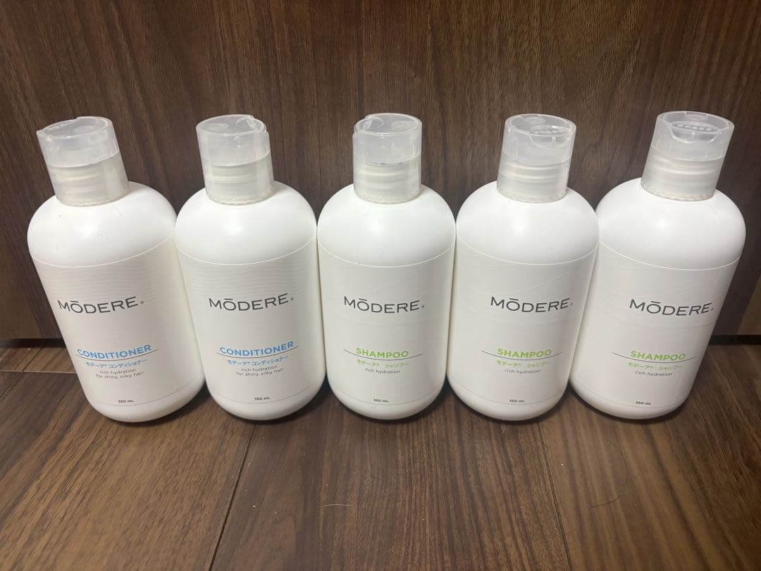 m*絵様 モデーア　シャンプー・コンディショナー 5本セット　ポンプヘッド付き
