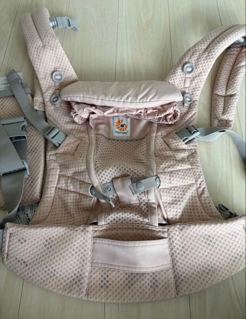 メッシュ抱っこひも ピンク　　エルゴ