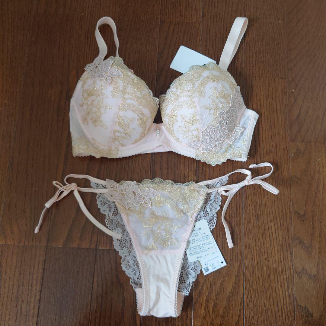 Wacoal　Salute　サルート ブラジャーショーツセット M D70