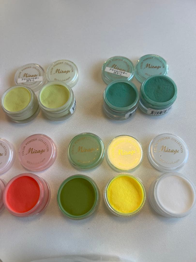 ミラージュ ⭐︎アクリルカラーパウダー ⭐︎クリアパウダー - メルカリ