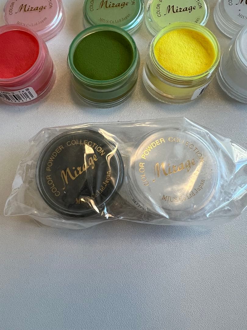 ミラージュ ⭐︎アクリルカラーパウダー ⭐︎クリアパウダー - メルカリ