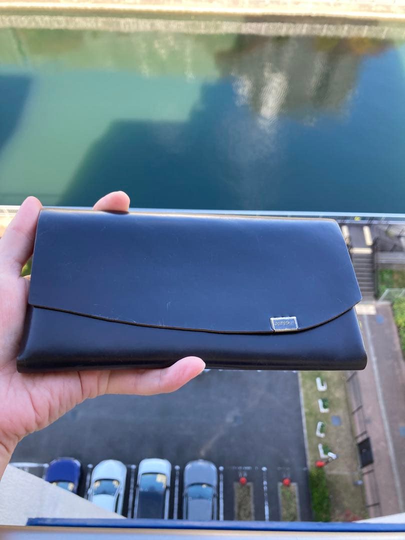 【希少】所作 コードバンの１枚革を折り紙のように折り込んだ長財布　定価10万円