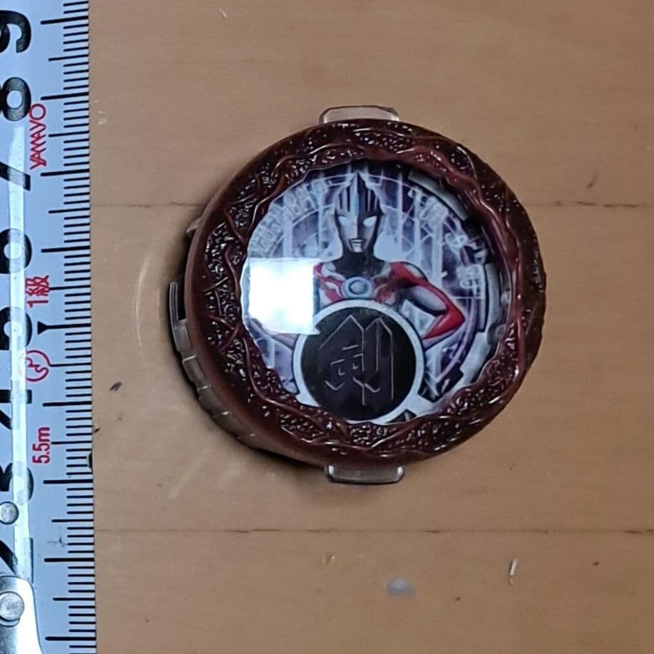 ウルトラマンオーブ　ルーブクリスタル　レア　ダメージver　フィギュア