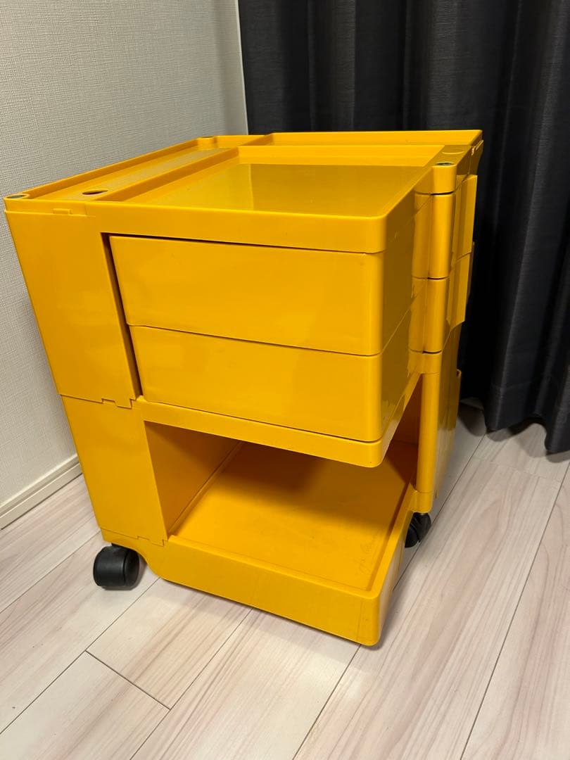 ボビーワゴン　イエロー