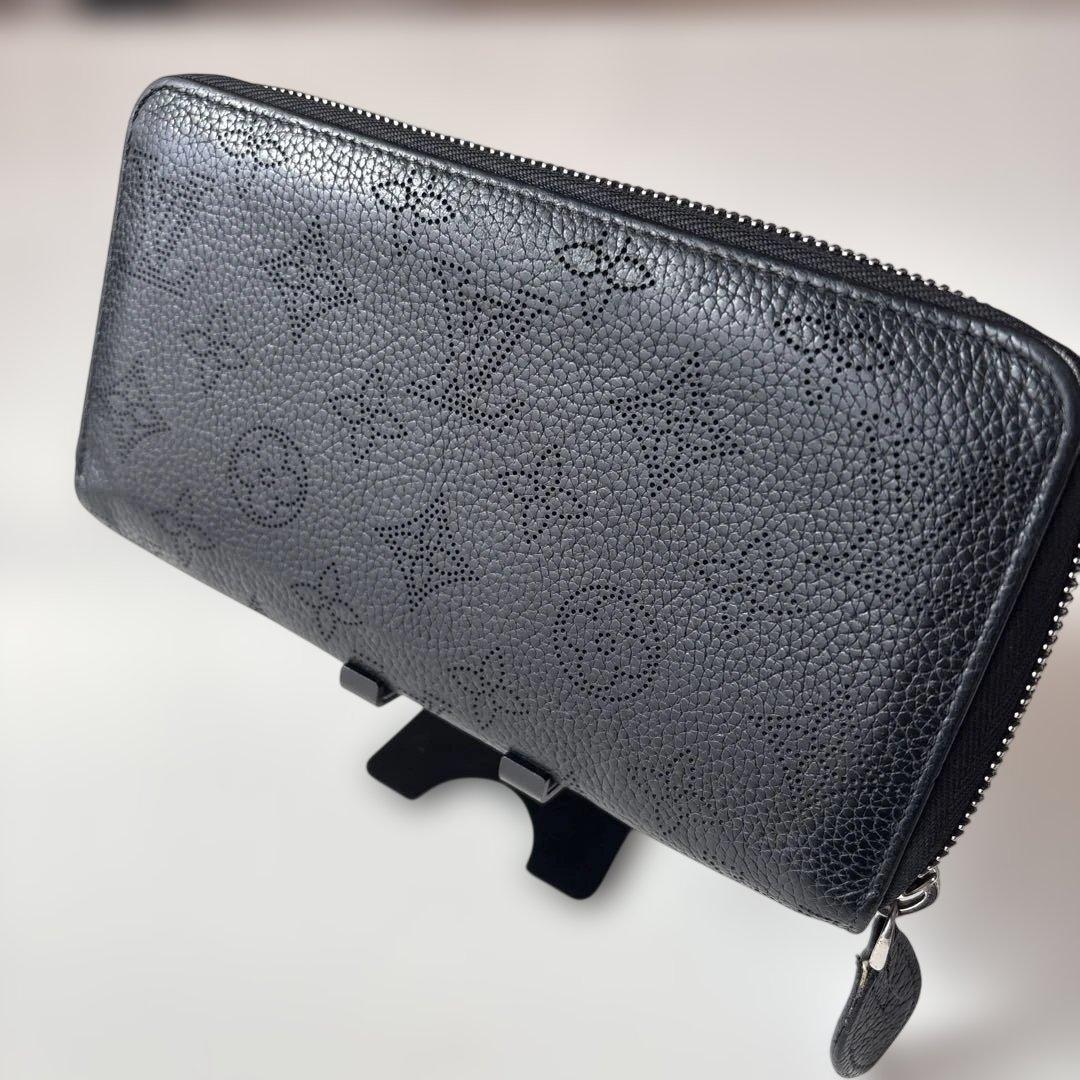 ルイヴィトン　長財布　マヒナ　ブラック