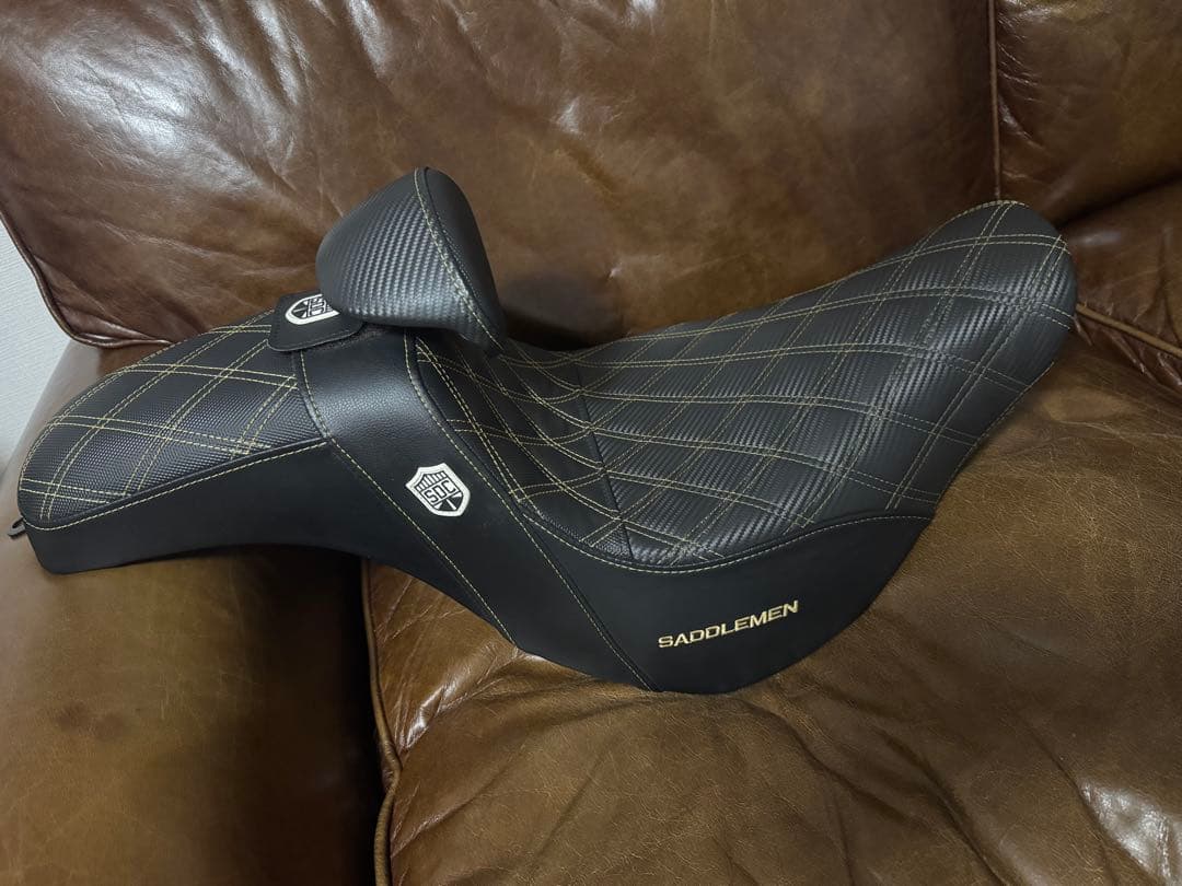 SADDLEMEN バイク用シートゴールドステッチfxlrst