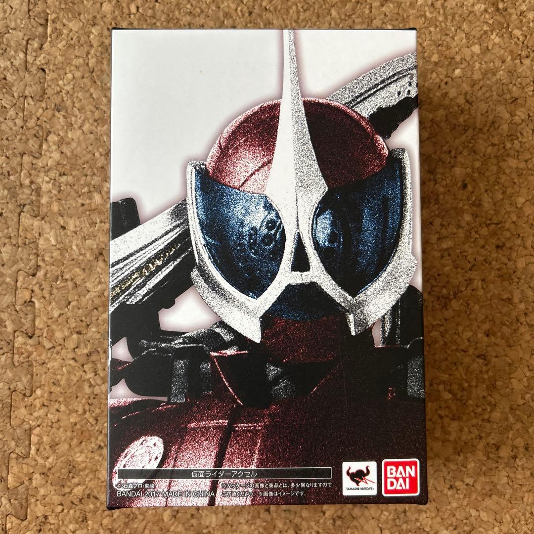 S.H.Figuarts 真骨彫製法 仮面ライダーアクセル