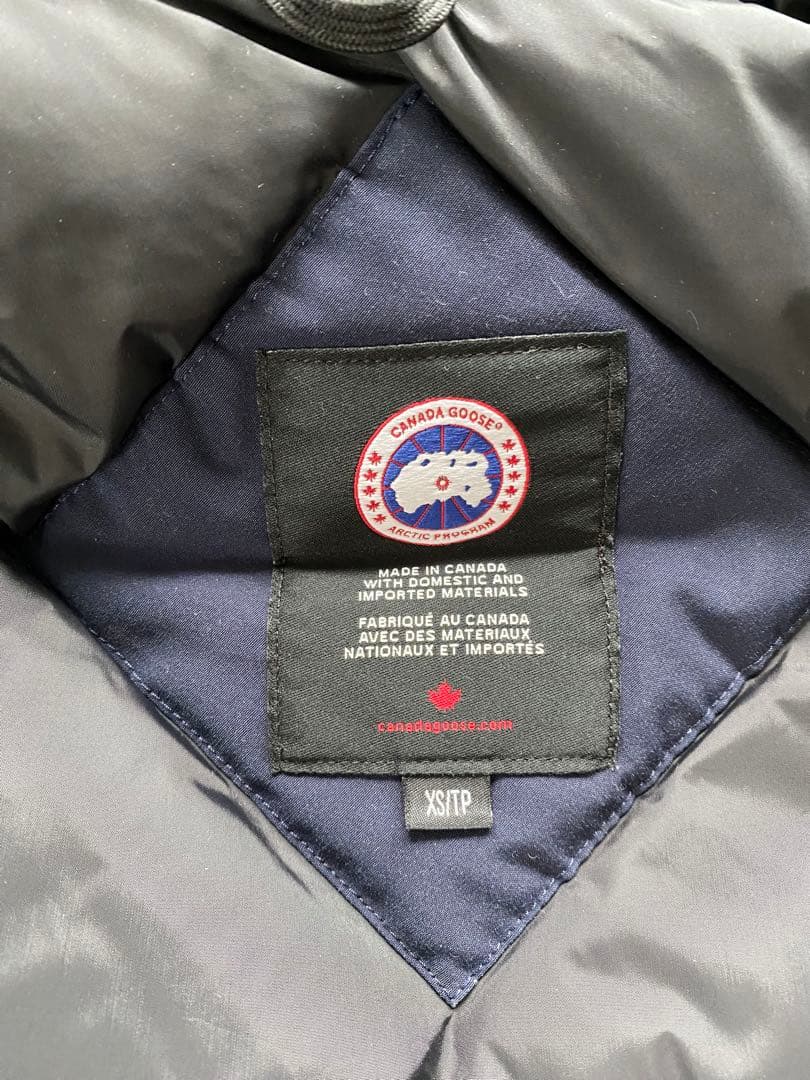 正規品Canada Goose CHARLOTTE PARKA ネイビー - メルカリ