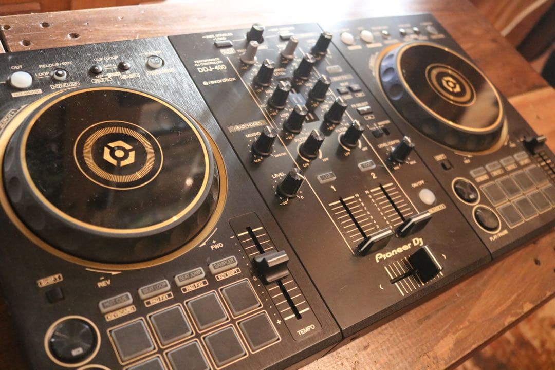 PCDJ パイオニアDJ recordbox ほぼ使用していないので綺麗です Pioneer DJのPCDJソフト「rekordbox dj」って実際どうなの？Serato DJ