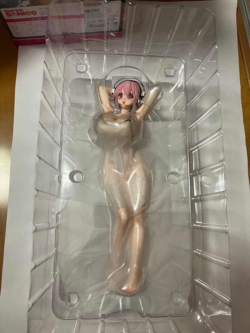 開封美品　白水着　そに子　WAVE SUPER SONICO 水着フィギュア