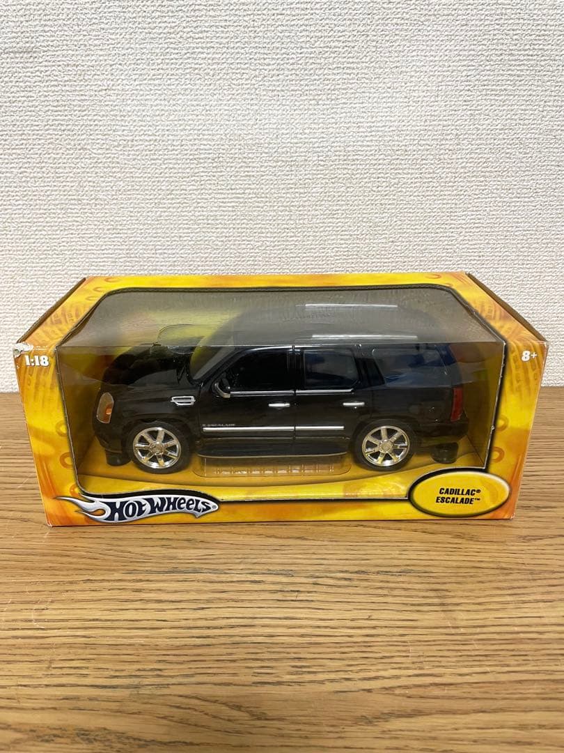 美品 HOT WHEELS キャデラック エスカレード 1/18