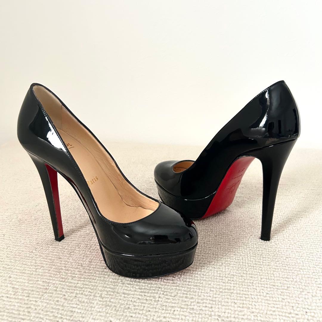 クリスチャン ルブタン パンプス エナメル 黒 22.5cm