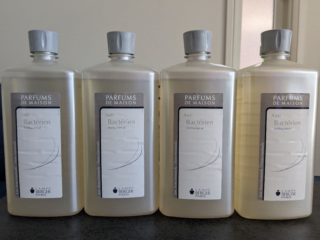 ランプベルジェ 抗菌オイル４本 便利キャップ２個