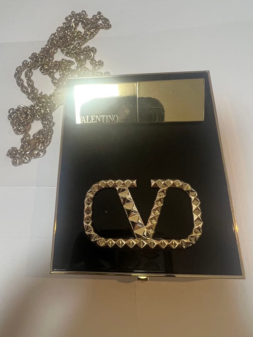 Valentino GOクラッチ 111ゴールド フェイスパウダー